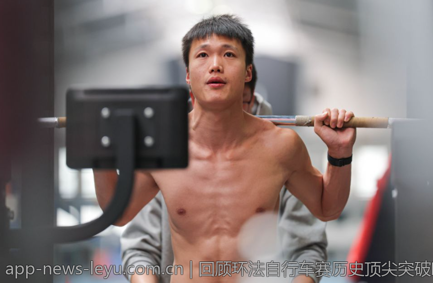 回顾环法自行车赛历史顶尖突破时刻